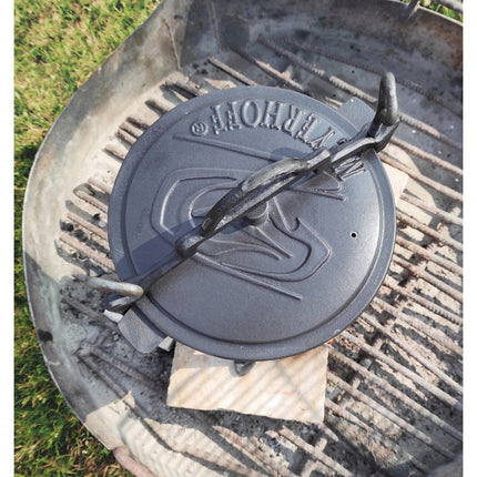 Meyerhoff grote outdoor Dutch oven gietijzeren pan/ heksenketel op hoge poot voor koken boven of op het kampvuur 15L
